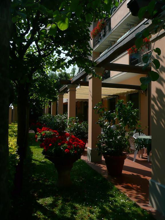 Hotel Astor Victoria Форте-деи-Марми Экстерьер фото