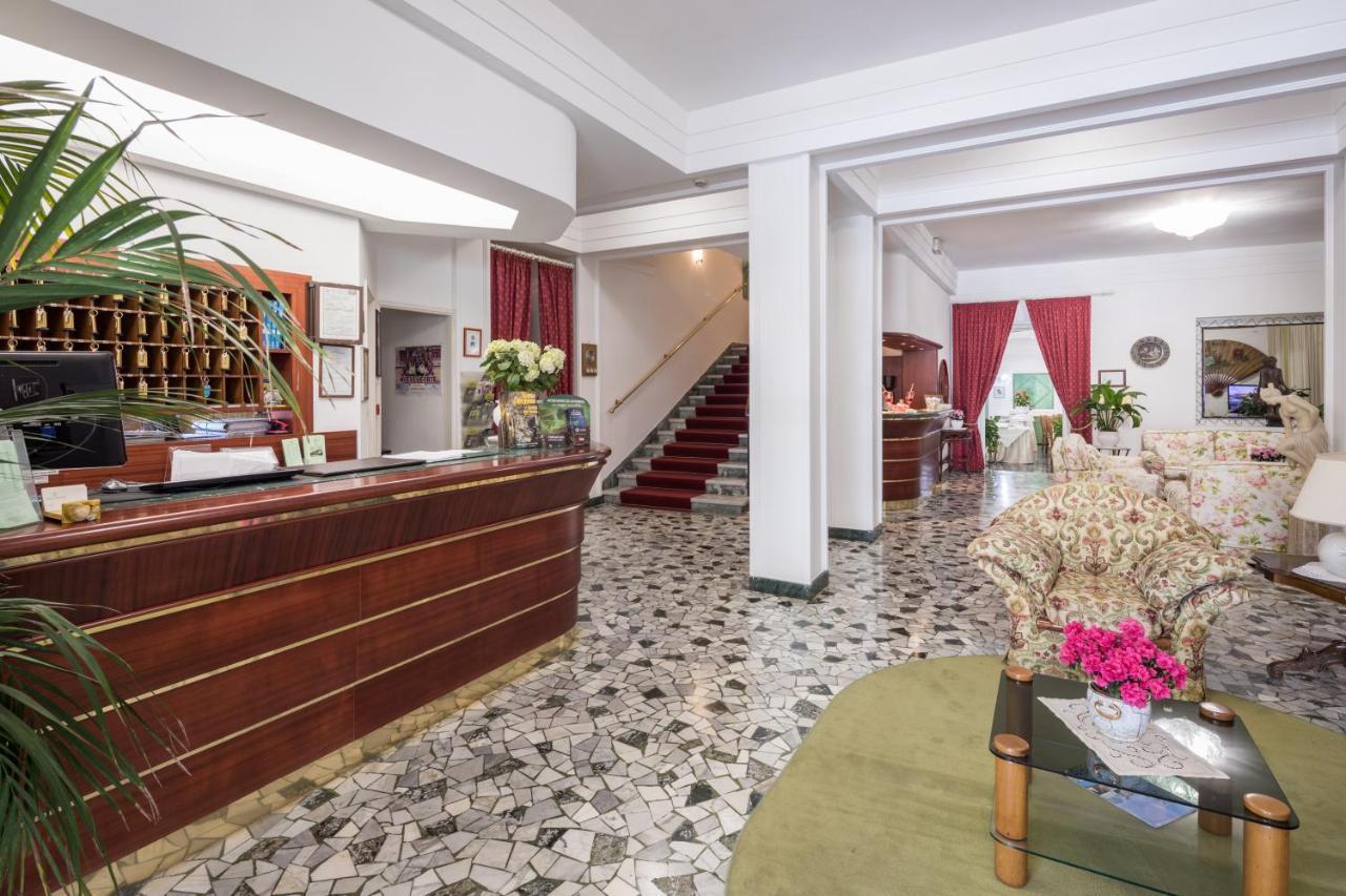 Hotel Astor Victoria Форте-деи-Марми Экстерьер фото